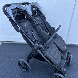 Jeep destination side by side stroller/ Large double stroller/ reclines