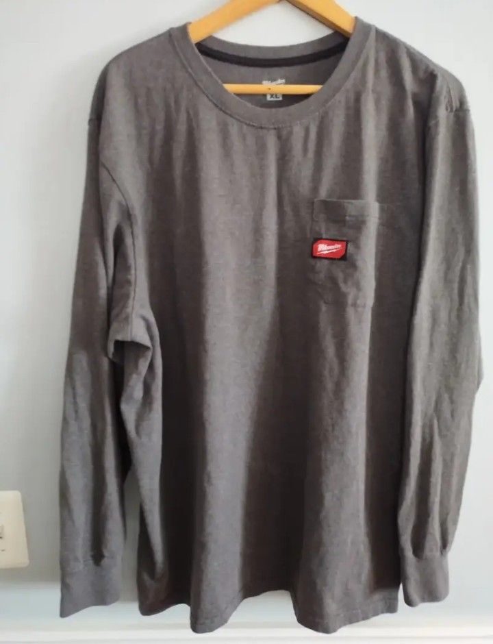 MILWAUKEE LONG SLEEVE TEE SHIRT.... CHECK OUT MY PAGE FOR MORE ITEMS