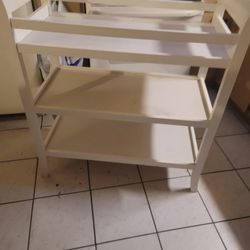  Changing Table