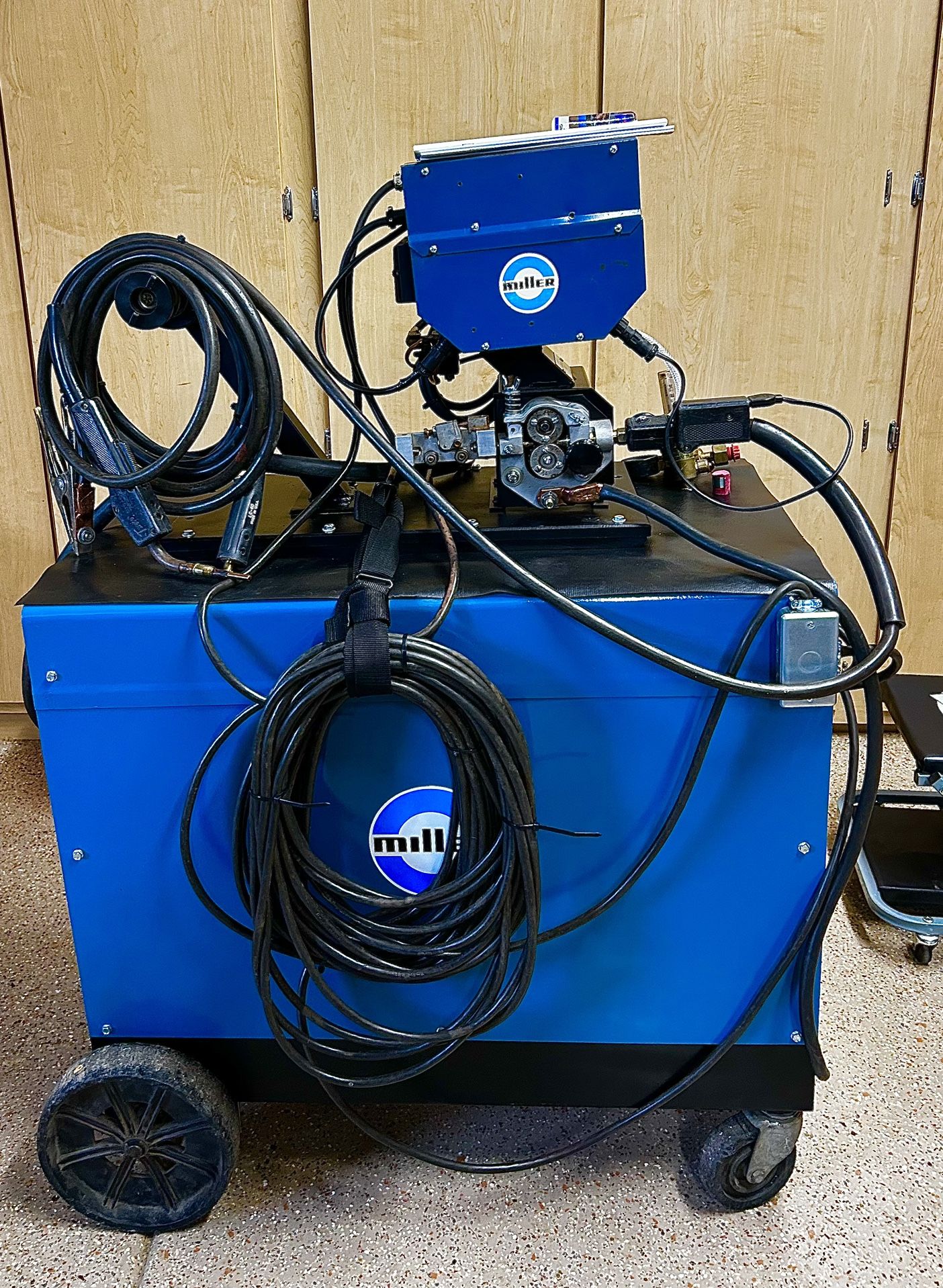 Miller Deltaweld 450& Miller s52D feeder