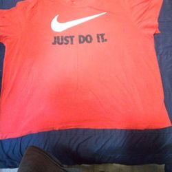 Nike " Just Do It" Crew Neck T - Shirt. 3XL 