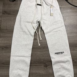 grey essential pants 