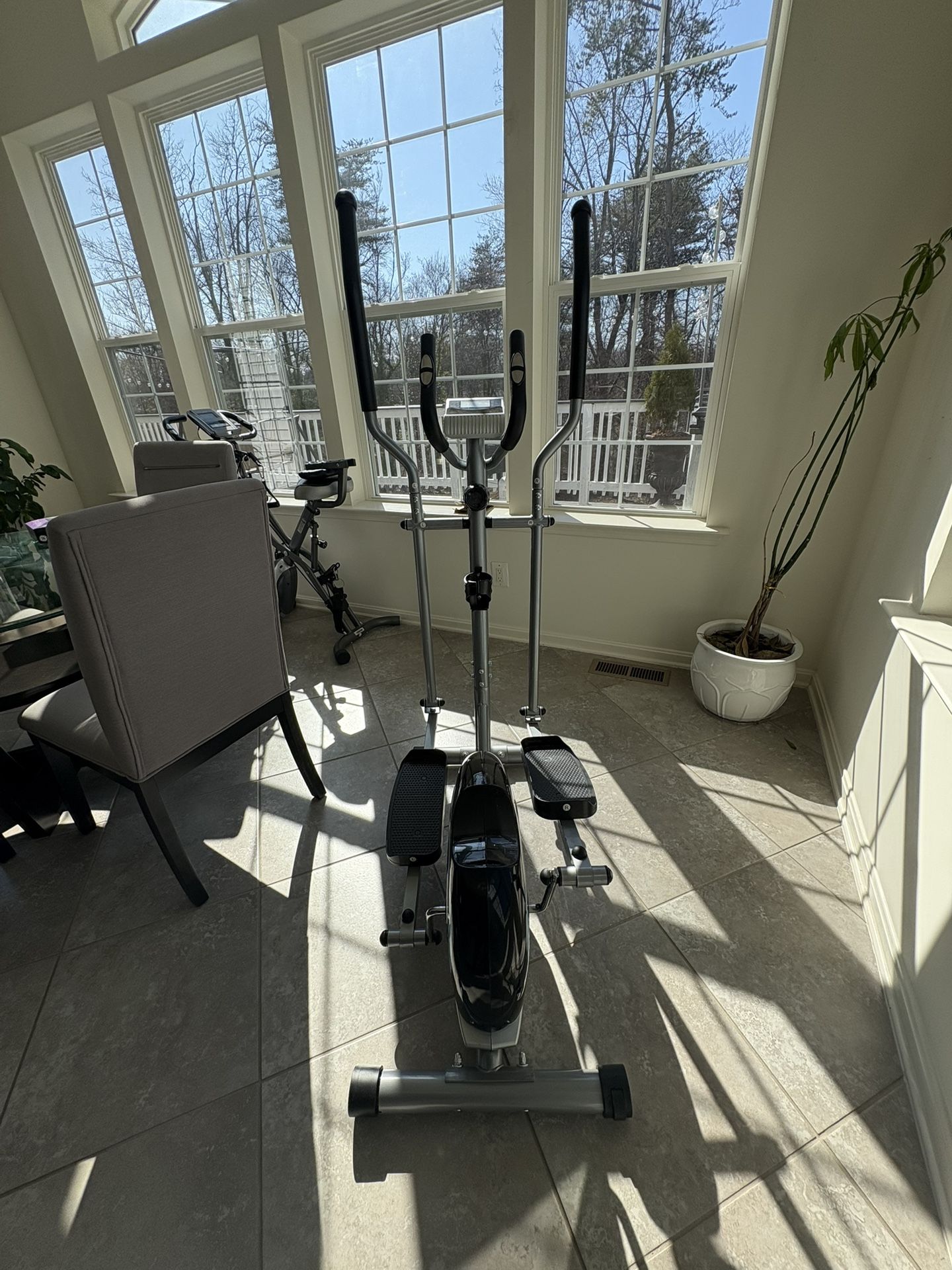 Elliptical Cross Trainer Exercise Machine