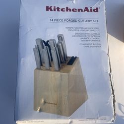 Knife Set With Sharpener