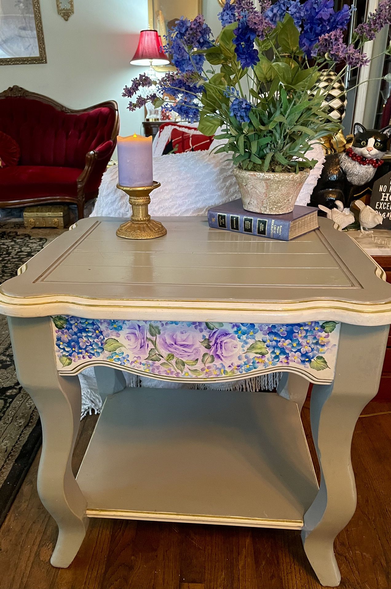 Queen Anne style End Table.  