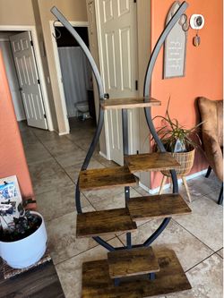Plant stand