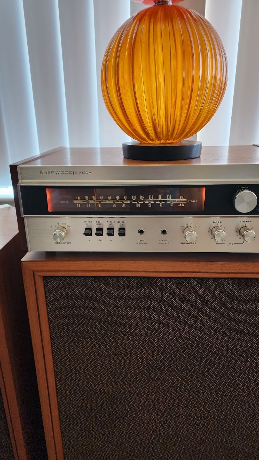 Sherwood Receiver Model S-7100A and Riterion Speakers model 90  Sold together