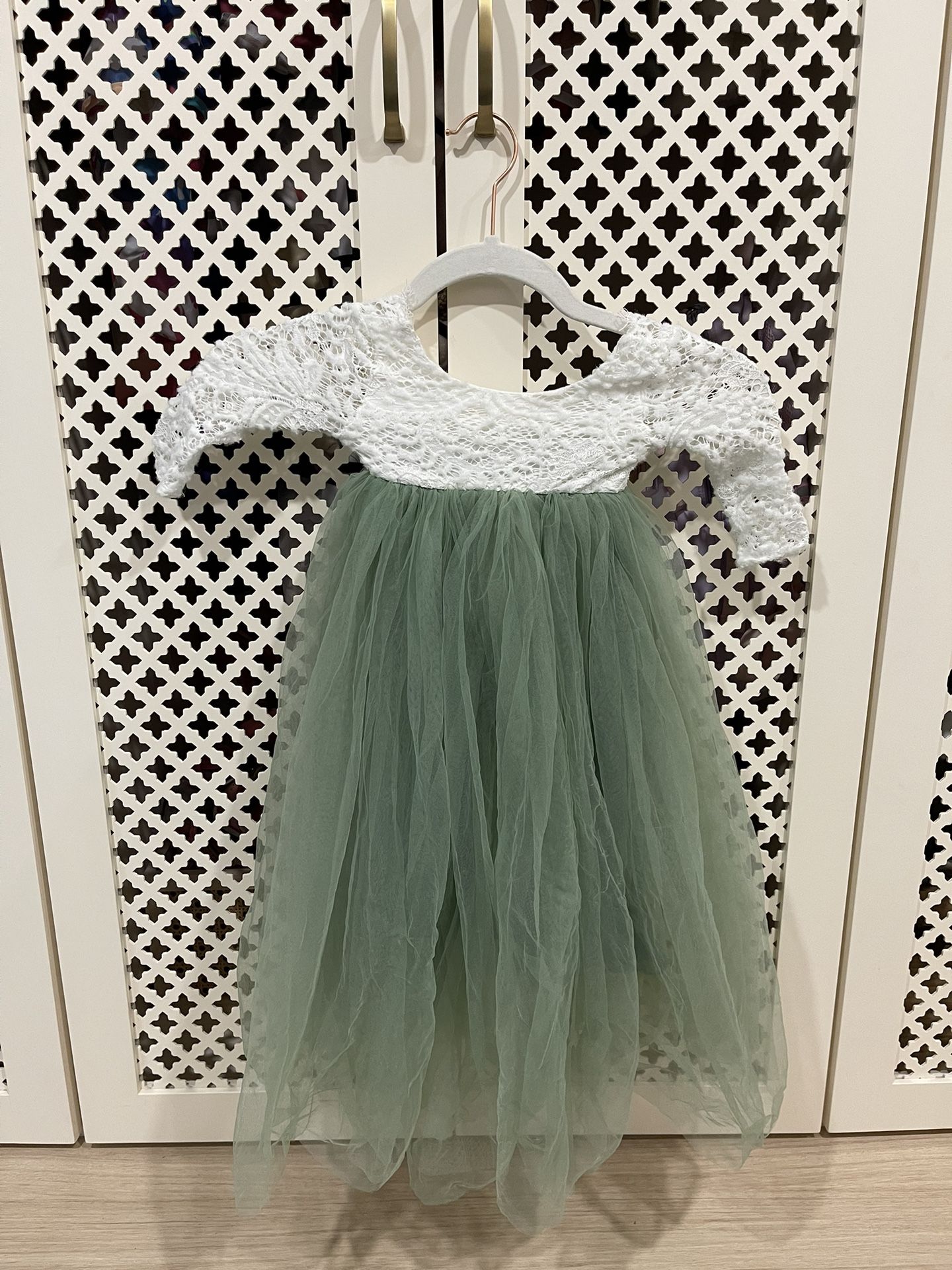 12-18 Months Full Length Sage Green Tulle Lace Top Scalloped Edges Back Party Birthday Or Flower Girl Dress