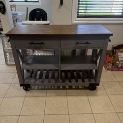 Kitchen Island 