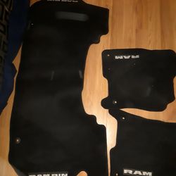 2019 Ram Fllor Matts 