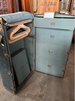Blue Vintage Travelers trunk