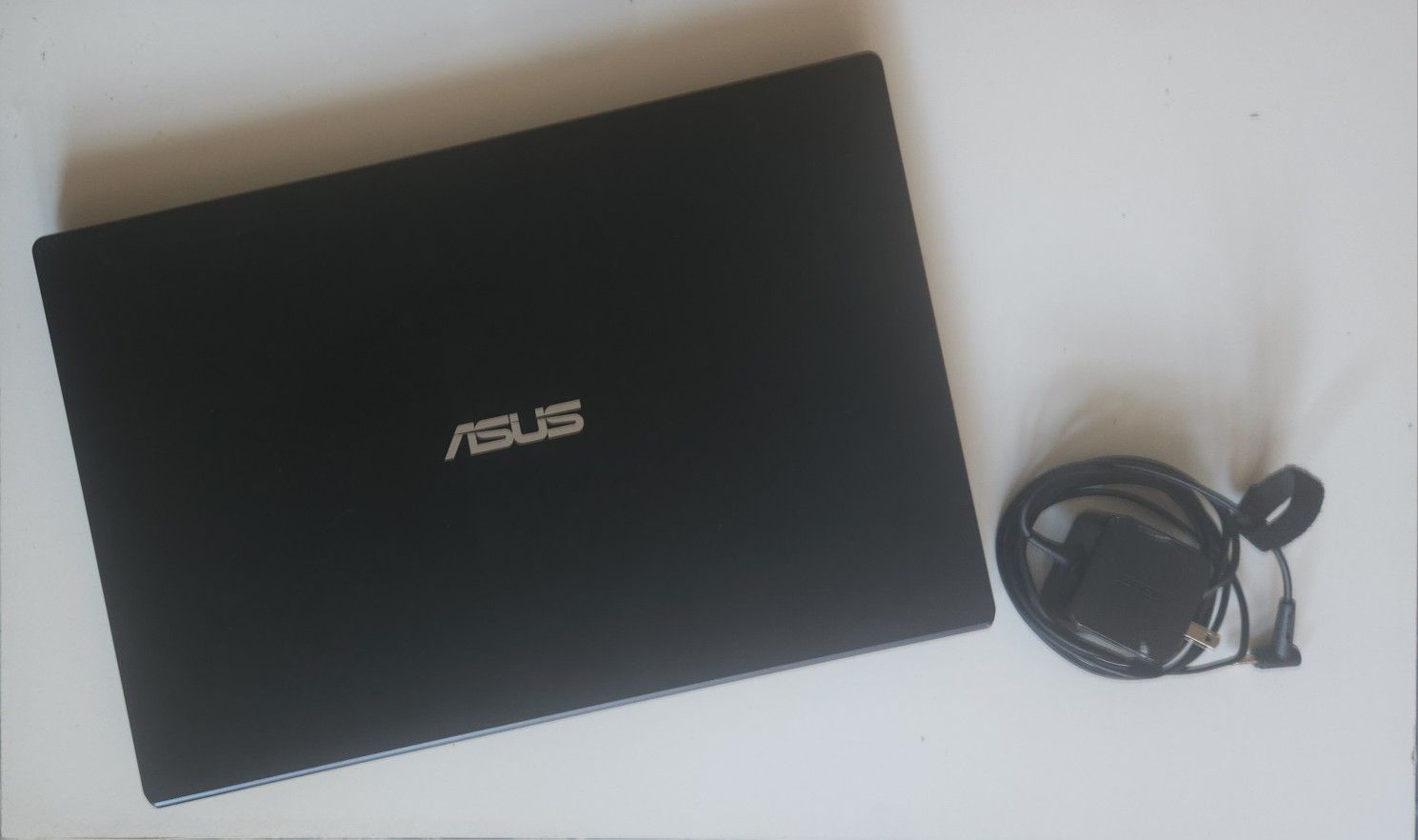 Laptop - ASUS E510