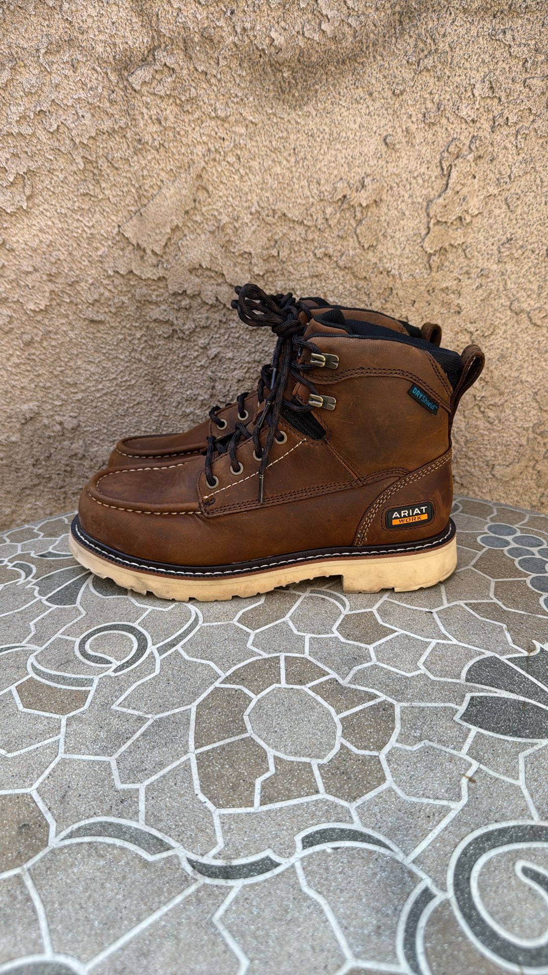 WORK BOOTS ARIAT SOFT TOE WATERPROOF SIZE 8.5 MENS
