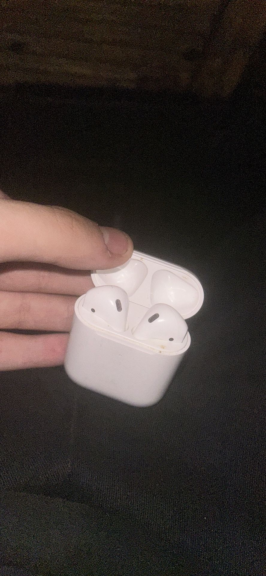 AirPods