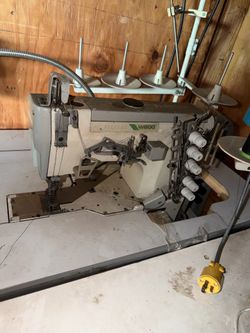 Cover stitch sewing machine
