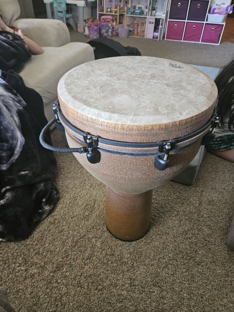 Remo Djembe