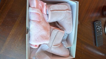Baby Girl pink ugg boot