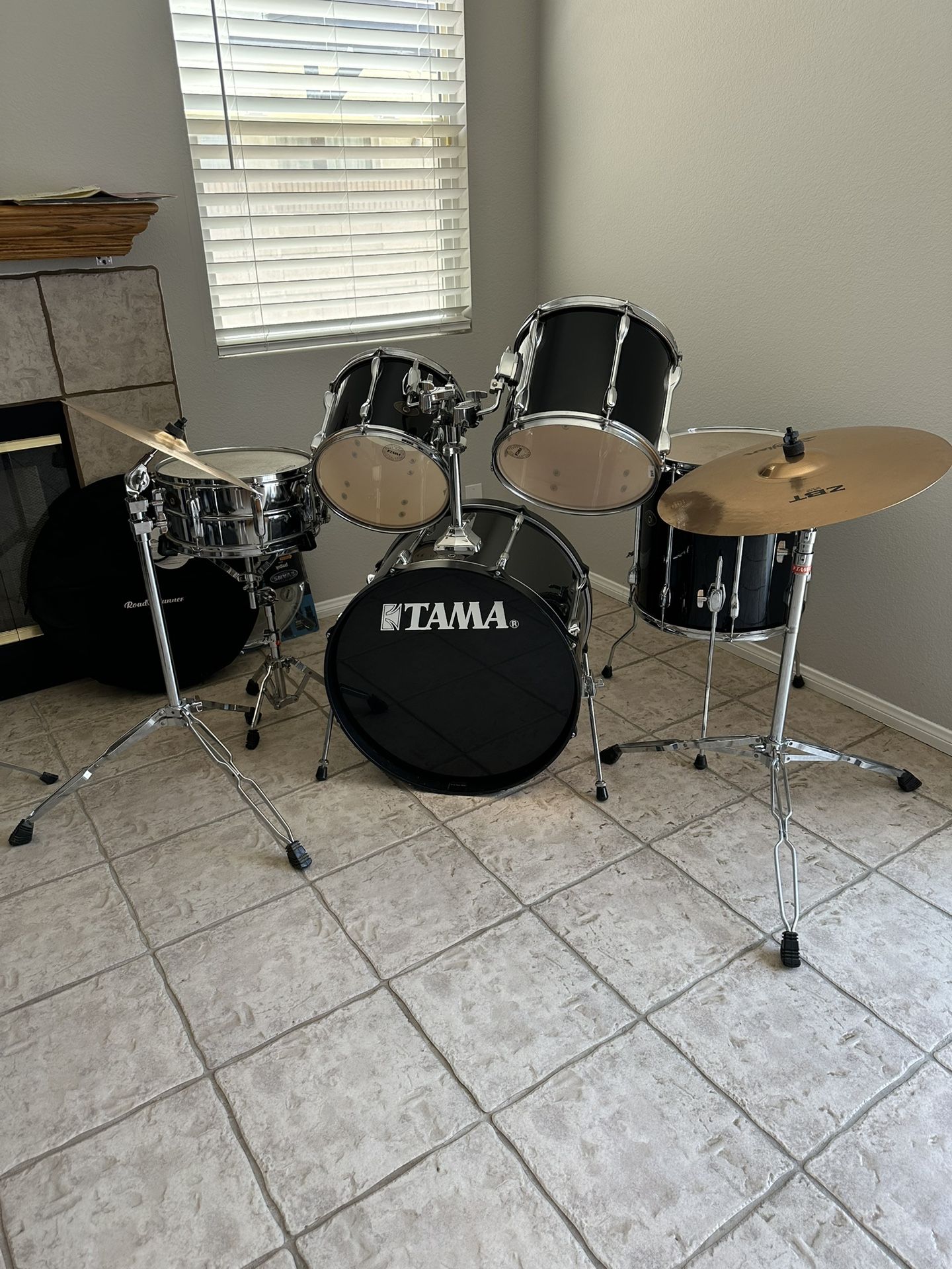 TAMA Rockstar Drum Set