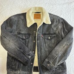 Levi’s . Jacket 