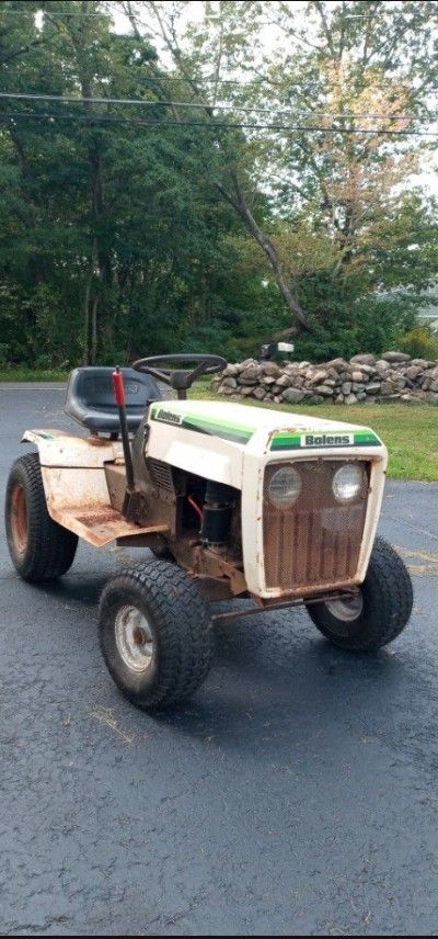 Antique Bolens G11LT Tractor 