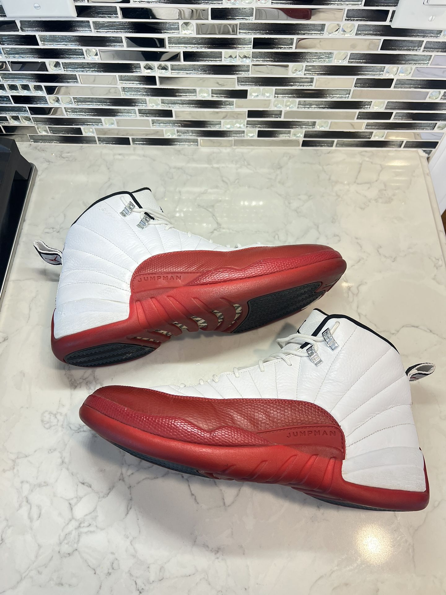 Air Jordan 12 Cherry