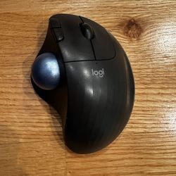 Logitech Ergo M575S Wireless Trackball Mouse – Excellent Condition