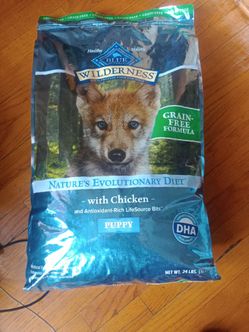 Blue Buffalo Wilderness High-Protein Chicken Recipe Natural Dry Food for Puppies, 24 lbs.