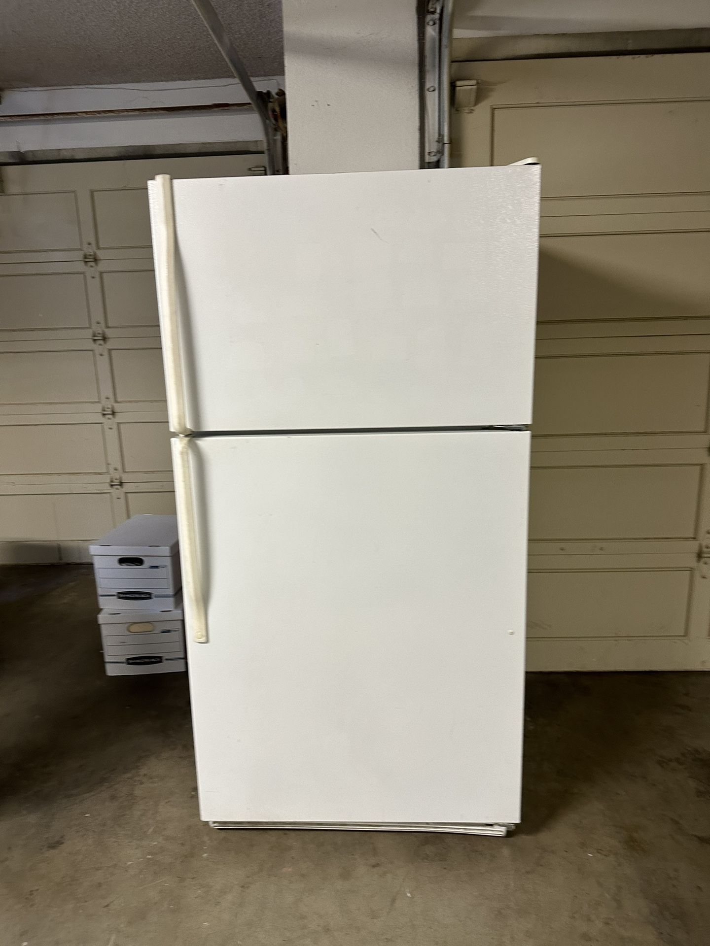 Refrigerator Must Go today! for Sale in Fresno, CA OfferUp