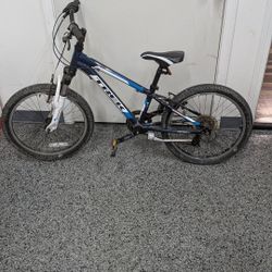 Boys Trek Bike Bicycle. $30. City Of Orange 🍊