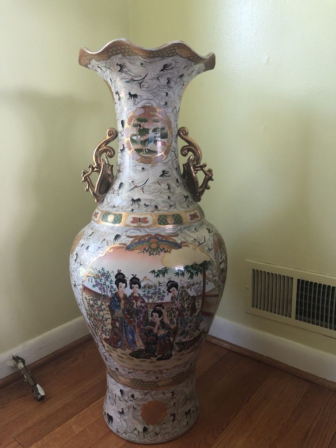 oriental japanese vase