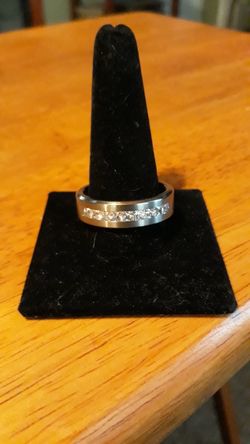 Mens wedding ring size 12.5