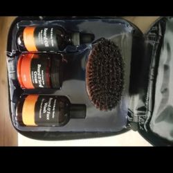 Kit de 4 piezas para barba de Bath & Body Works para hombre, con aceite, crema y cepillo limpiador facial