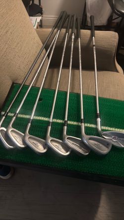Titlest Irons ⛳️