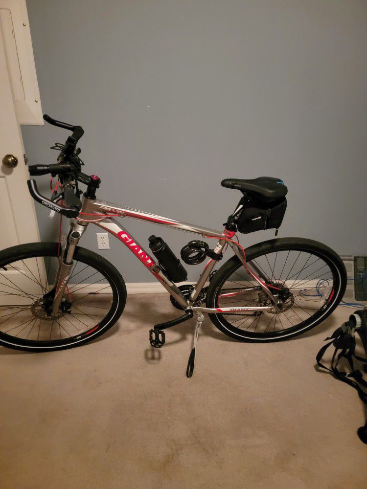Giant Revel 29er , And 2 Bike Carrier.  Great Condition.