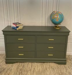 6 Drawer Dresser with Gold Hardware