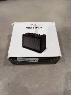 Fender Mini Deluxe Amp Mini Guitar Amplifier 1 Watt 3 Inch Speaker Battery Powered Headphone Out New