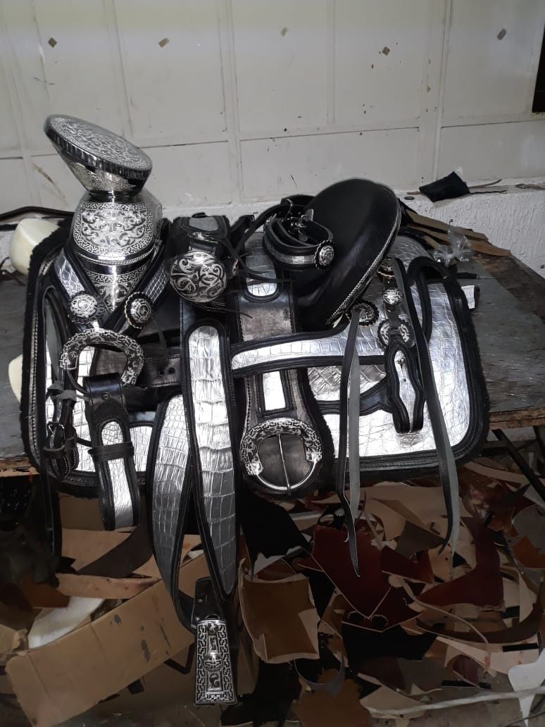 Saddle
