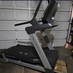 Freemotion 10.9 Incline Trainer 