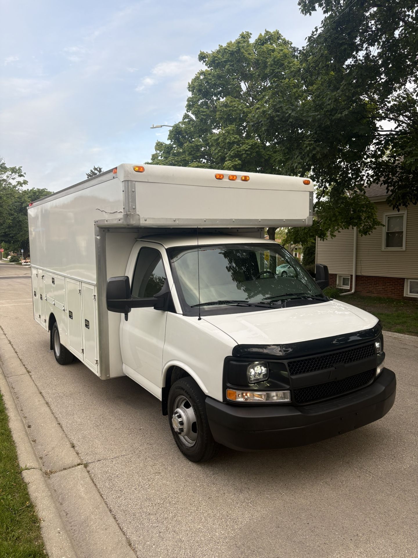 2011 KUV WORK TRUCK