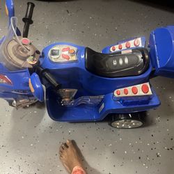 Fisher Price Powered Ride On Electric Bike 