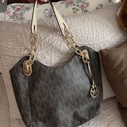 Excellent Condition Authentic Women Hand Bags 