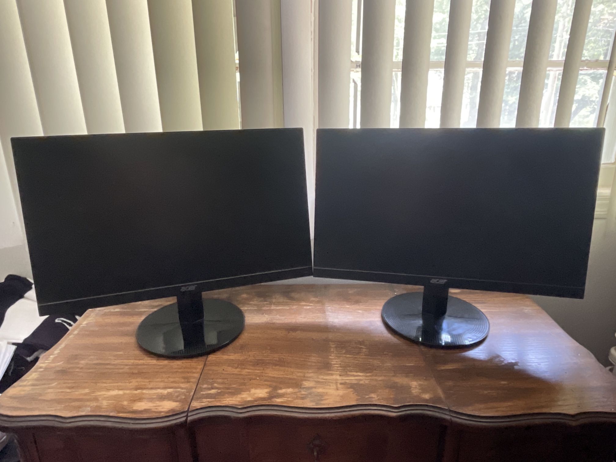 $75 for 2 Monitors!