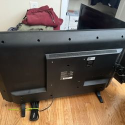 39” Insignia Non-Smart TV