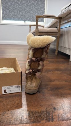 uggs size 7 bow boots