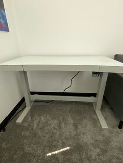 Desk electric