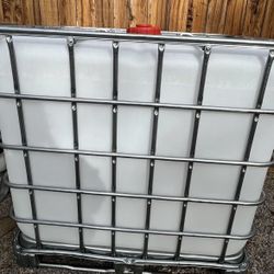 Like New 250 Gallon Water Tank IBC Tote Tanque De Agua