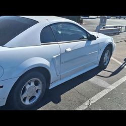 2001 Mustang V6 Coupe 