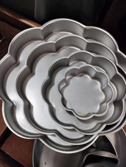 Baking pans