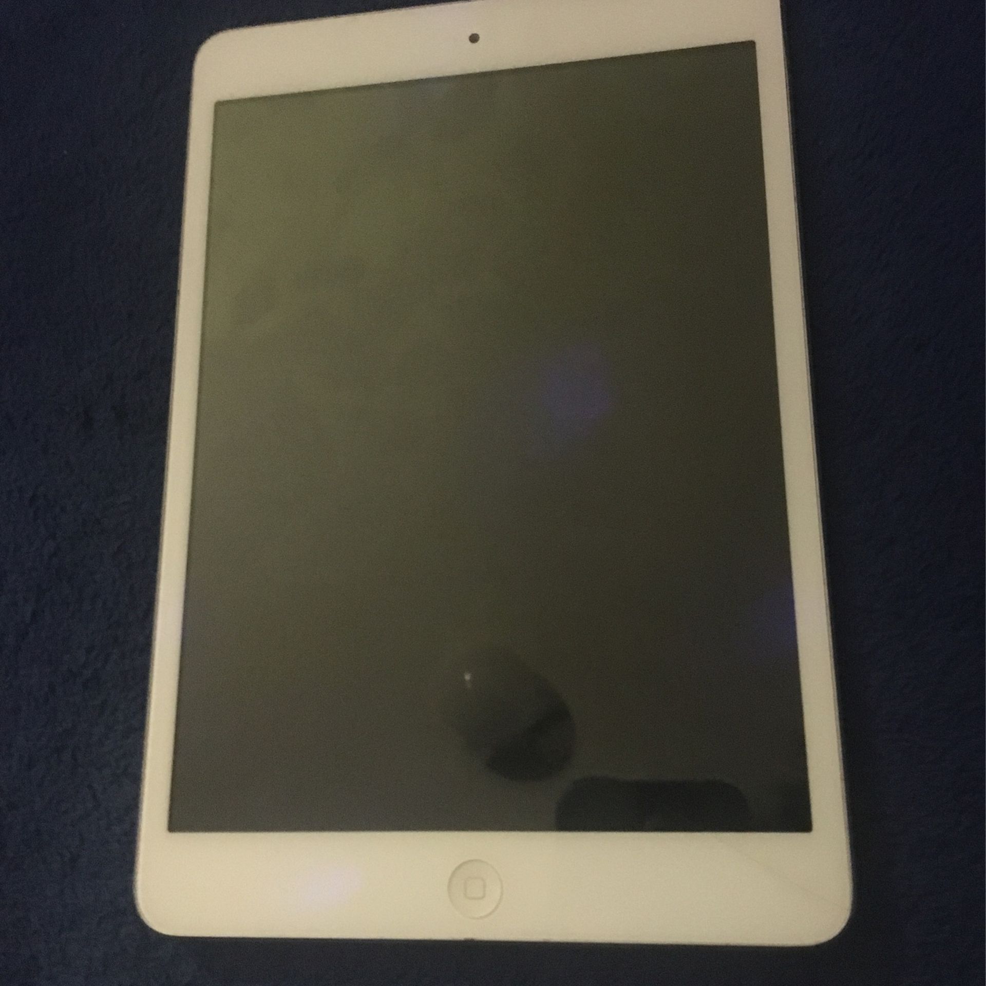 Selling iPad Good Condition Tryna Get It Off My Hands