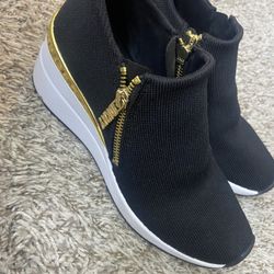 DKNY Women’s Shoes Size 6.5